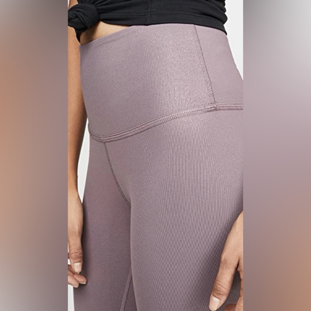Beyond Yoga Mauve Metallic Leggings - Picture 5 of 12
